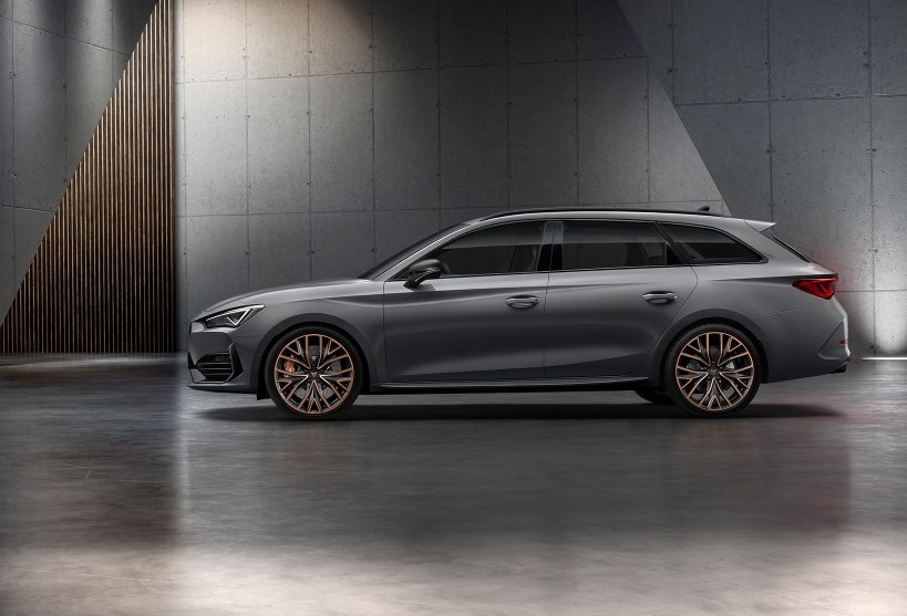 CUPRA Leon Estate - Side View