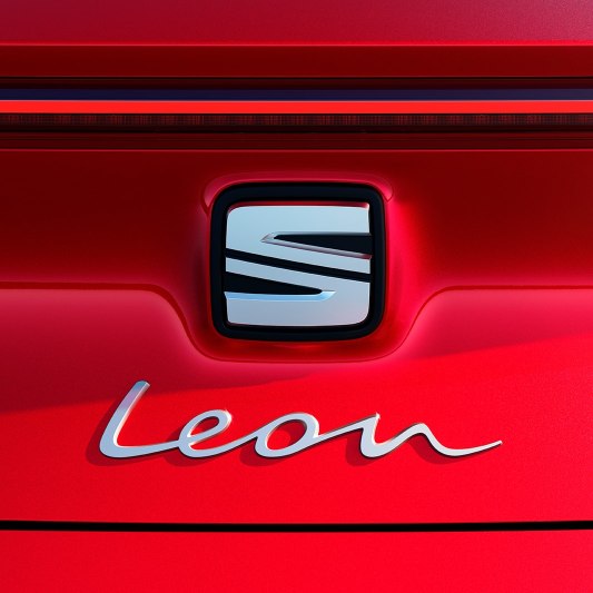 SEAT New Leon - SEAT Leon badge